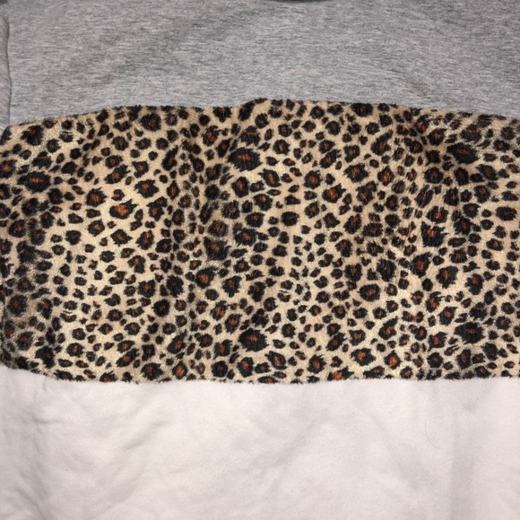 Cheetah Print Longsleeve T shirt Dress or Oversized Shirt - Picture 2 of 2